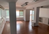 Local comercial en alquiler con 100m² en Torrevieja foto