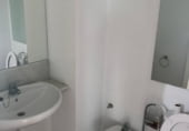 Local comercial en alquiler con 100m² en Torrevieja foto