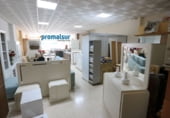 Local comercial en alquiler con 427m² en Puente Genil foto