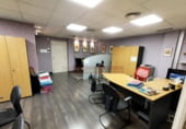 77m² office for sale in Logroño photo