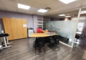 77m² office for sale in Logroño photo