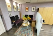 77m² office for sale in Logroño photo