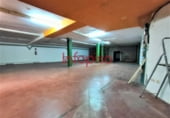 Local comercial en alquiler con 400m² en Valdepeñas foto