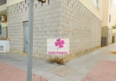 Local comercial en venta en La Algaba foto