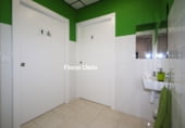 Local comercial en venta con 140m² en Vitoria, en la zona de Lovaina foto