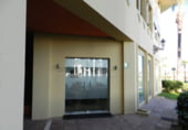 Local comercial en venta con 80m² en San Roque, en la zona de Puerto Sotogrande foto