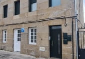 200m² building for sale in Pontevedra photo