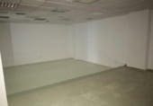 500m² commercial premises for sale in Badajoz photo