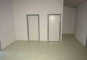 500m² commercial premises for sale in Badajoz photo