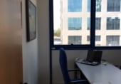 Oficina en venta con 105m² en Sevilla, en la zona de Barriada Pino Montano foto