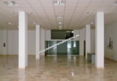 400m² commercial premises for sale in Logroño photo