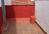 Edificio en venta con 180m² en Tarrasa foto