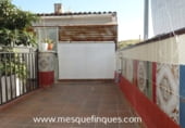 Edificio en venta con 180m² en Tarrasa foto