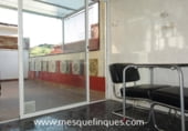 Edificio en venta con 180m² en Tarrasa foto