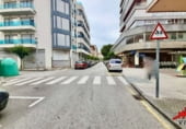 85m² commercial premises for sale in Laredo photo