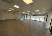 Oficina en alquiler con 400m² en Hontoria foto