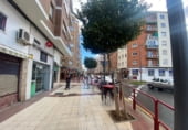 90m² commercial premises for sale in Logroño photo