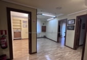 88m² bureau pour location à Logroño photo