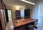88m² bureau pour location à Logroño photo