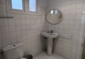 88m² bureau pour location à Logroño photo