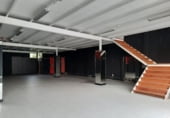 527m² entrepôt industriel pour location à Coaña photo