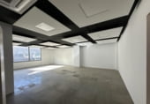 817m² bureau pour location à Esplugues de Llobregat photo
