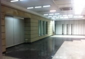 Local comercial en alquiler con 210m² en Sevilla, en la zona de Distrito Los Remedios foto
