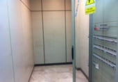 Local comercial en alquiler con 210m² en Sevilla, en la zona de Distrito Los Remedios foto