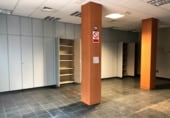 Local comercial en alquiler con 126m² en Sevilla, en la zona de La Plata foto