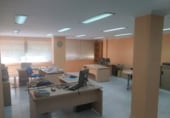 Oficina
en lloguer
amb 111m² a Sevilla, a la zona de Districte Los Remedios foto
