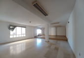 905m² office for sale in Loja photo