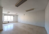 905m² office for sale in Loja photo