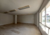 905m² office for sale in Loja photo