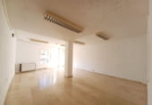 905m² office for sale in Loja photo