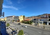 905m² office for sale in Loja photo