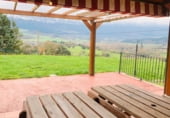 140m² restaurant for sale in Villasana de Mena photo