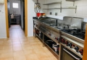 140m² restaurant for sale in Villasana de Mena photo