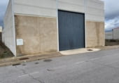 215m² warehouse for sale in Azuaga photo