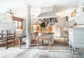 579m² hotel for sale in Almodóvar del Río photo