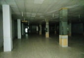 Local comercial en alquiler con 1000m² en Rota foto