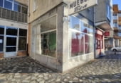 Local comercial en alquiler con 150m² en Renedo de Piélagos foto