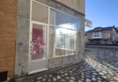 Local comercial en alquiler con 150m² en Renedo de Piélagos foto