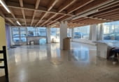 Local comercial en alquiler con 150m² en Renedo de Piélagos foto
