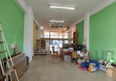 Local comercial en alquiler con 150m² en Renedo de Piélagos foto