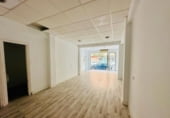 Local comercial
en lloguer
amb 126m² a Almeria foto
