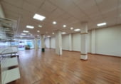 190m² locaux commerciaux pour vente à Grado photo