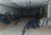 Local comercial en venta con 316m² en Oviedo, en la zona de La Ería foto