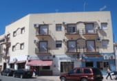 Local comercial en venta con 100m² en Bollullos Par del Condado foto
