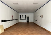 Local comercial en venta con 100m² en Bollullos Par del Condado foto