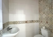 Local comercial en venta con 100m² en Bollullos Par del Condado foto